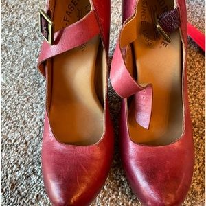 Kirk ease plum heels